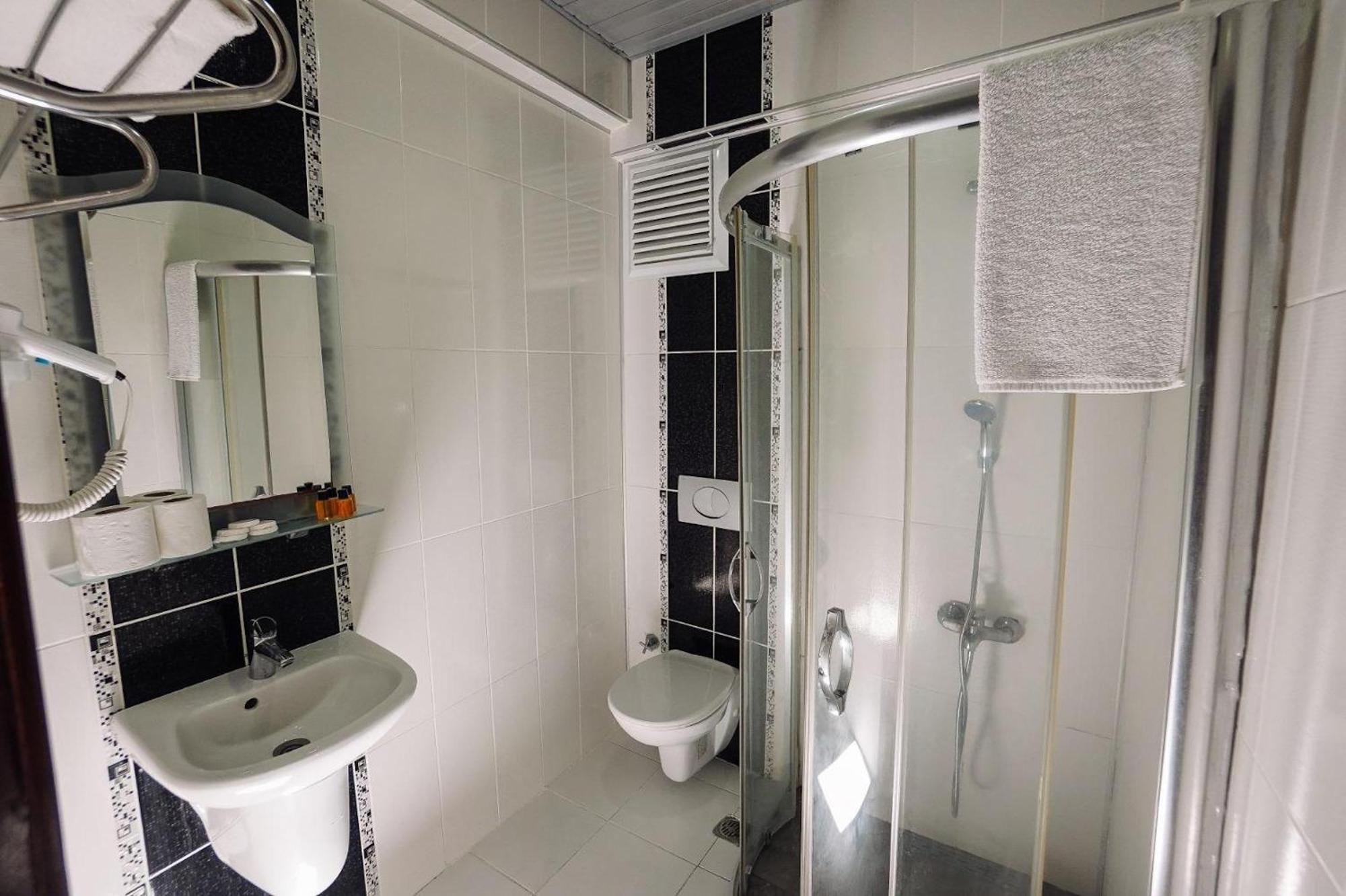 Topkapi Golden Time Hotel Истанбул Екстериор снимка